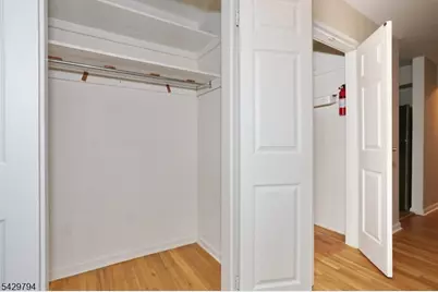 605 Grove St #2, Clifton, NJ 07013 - Photo 32