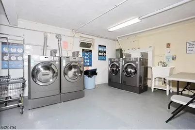 605 Grove St #2, Clifton, NJ 07013 - Photo 34
