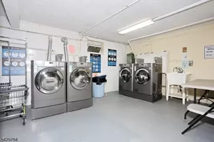 605 Grove St, Clifton, NJ 07013 - Photo 34