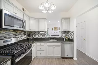 216 Barringer Dr, Nutley, NJ 07110 - Photo 10