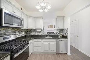 216 Barringer Dr, Nutley, NJ 07110 - Photo 10