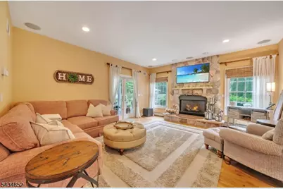 6 Princess Ct, Jefferson Township, NJ 07438 - Photo 14