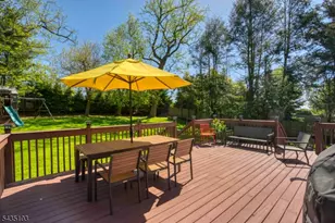 46 Londonderry Wy, Summit, NJ 07901 - Photo 24