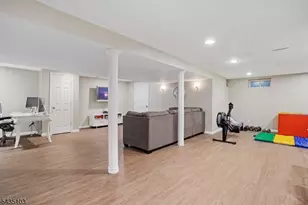 46 Londonderry Wy, Summit, NJ 07901 - Photo 22