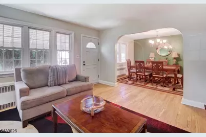 610 Laurita St, Linden, NJ 07036 - Photo 4
