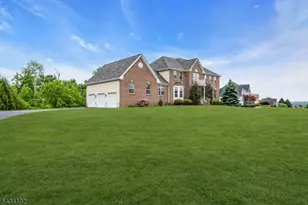 27 Music Mountain Blvd, West Amwell Township, NJ 08530 - Photo 2
