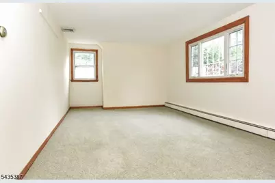 8 Royal Ave, Hawthorne, NJ 07506 - Photo 18