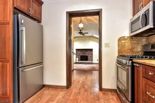 8 Royal Ave, Hawthorne, NJ 07506 - Photo 8