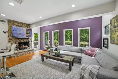 12 Lee Rd, Livingston, NJ 07039 - Photo 2