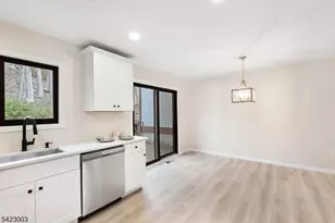 11196 Dell Pl, Stanhope, NJ 07874 - Photo 10