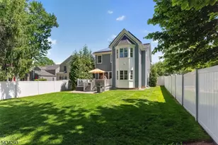 921 Harding St, Westfield, NJ 07090 - Photo 48