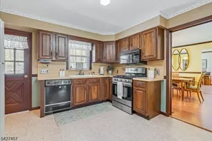 6 Fleming Ct, Washington Township, NJ 07853 - Photo 20