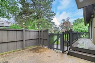 108 Westgate Dr, Edison, NJ 08820 - Photo 18