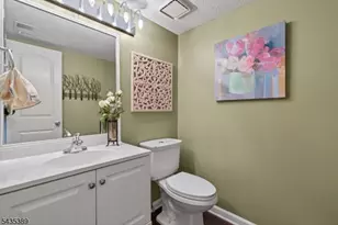 108 Westgate Dr, Edison, NJ 08820 - Photo 10