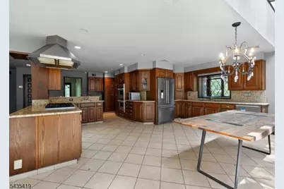 1410 Raritan Rd, Scotch Plains Township, NJ 07076 - Photo 6