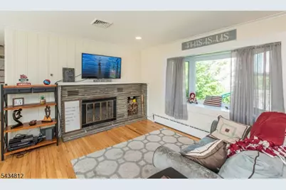 11 Hunters Ln, Sparta Township, NJ 07871 - Photo 2
