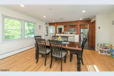 11 Hunters Ln, Sparta Township, NJ 07871 - Photo 10