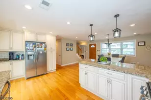 136 Redwood Ave, Wayne, NJ 07470 - Photo 12