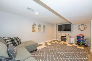 136 Redwood Ave, Wayne, NJ 07470 - Photo 32
