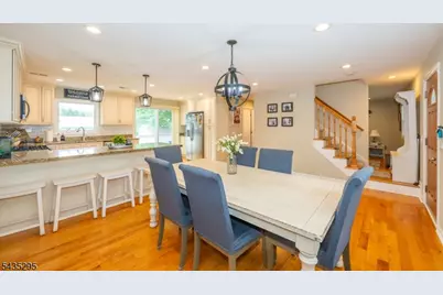 136 Redwood Ave, Wayne, NJ 07470 - Photo 6