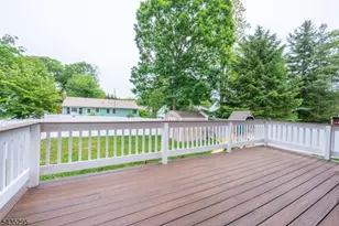 136 Redwood Ave, Wayne, NJ 07470 - Photo 38