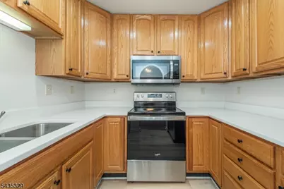 91 Roseland Ave #C4, Caldwell Boro Twp., NJ 07006 - Photo 6