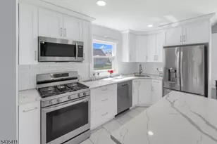 29 Stansfield Pl, North Haledon, NJ 07508 - Photo 6
