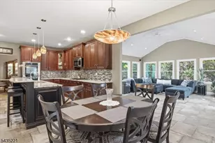 7 Natures Ct, Mount Olive, NJ 07836 - Photo 10