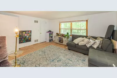 319 Winifred Dr, Totowa, NJ 07512 - Photo 12