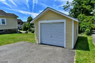 52 Central Ave, Butler, NJ 07405 - Photo 28