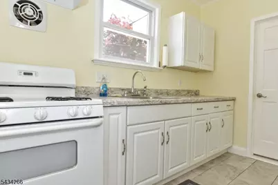 52 Central Ave, Butler, NJ 07405 - Photo 8