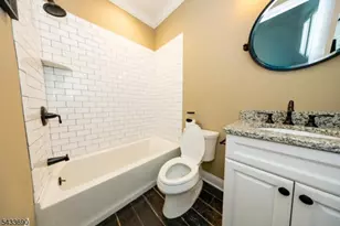 21 Stonybrook Cir, Fairfield, NJ 07004 - Photo 12