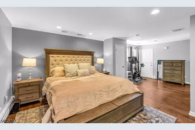 31 Monhegan Ave, Wayne Twp., NJ 07470 - Photo 22