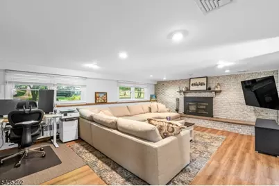31 Monhegan Ave, Wayne Twp., NJ 07470 - Photo 32