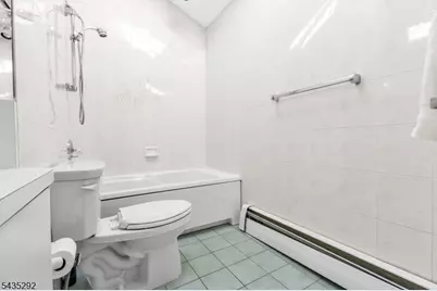 31 Monhegan Ave, Wayne Twp., NJ 07470 - Photo 34
