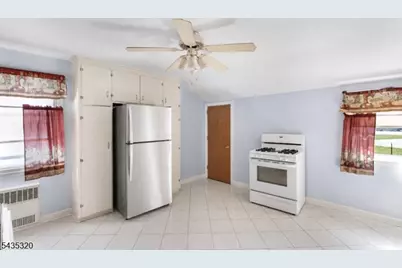 1100 Thomas St, Hillside, NJ 07205 - Photo 12
