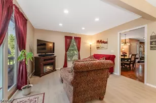 34 Pond Ridge Dr, Clinton, NJ 08809 - Photo 18