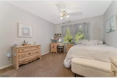 34 Pond Ridge Dr, Clinton, NJ 08809 - Photo 22