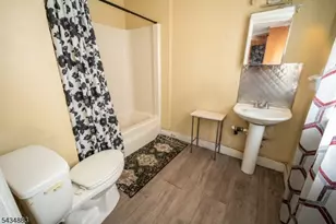 128 W 8th St, Plainfield, NJ 07060 - Photo 30