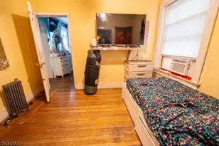 128 W 8th St, Plainfield, NJ 07060 - Photo 24