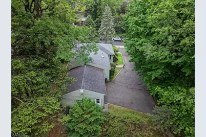 137 Beekman Rd, Summit, NJ 07901 - Photo 36