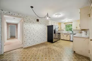 137 Beekman Rd, Summit, NJ 07901 - Photo 12