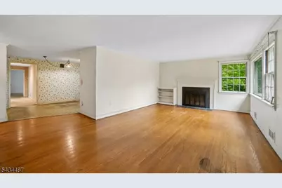 137 Beekman Rd, Summit, NJ 07901 - Photo 8