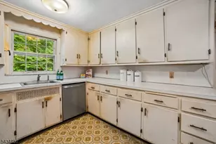 137 Beekman Rd, Summit, NJ 07901 - Photo 16