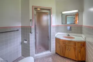 7 Mosle Rd, Peapack Gladstone Boro, NJ 07934 - Photo 8