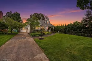 47 Victor Pl, Hawthorne, NJ 07506 - Photo 1