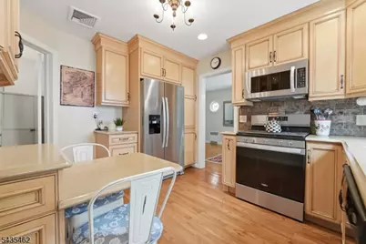 47 Victor Pl, Hawthorne, NJ 07506 - Photo 6
