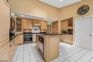 8 Union Hill Rd, Denville, NJ 07834 - Photo 12