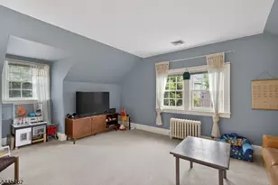 8 Normandie Pl, Cranford Township, NJ 07016 - Photo 16