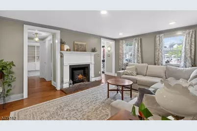 8 Normandie Pl, Cranford Township, NJ 07016 - Photo 4